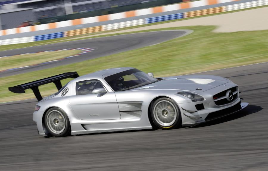  Mercedes-Benz SLS AMG GT3 2011 года  (фото 3 из 38)